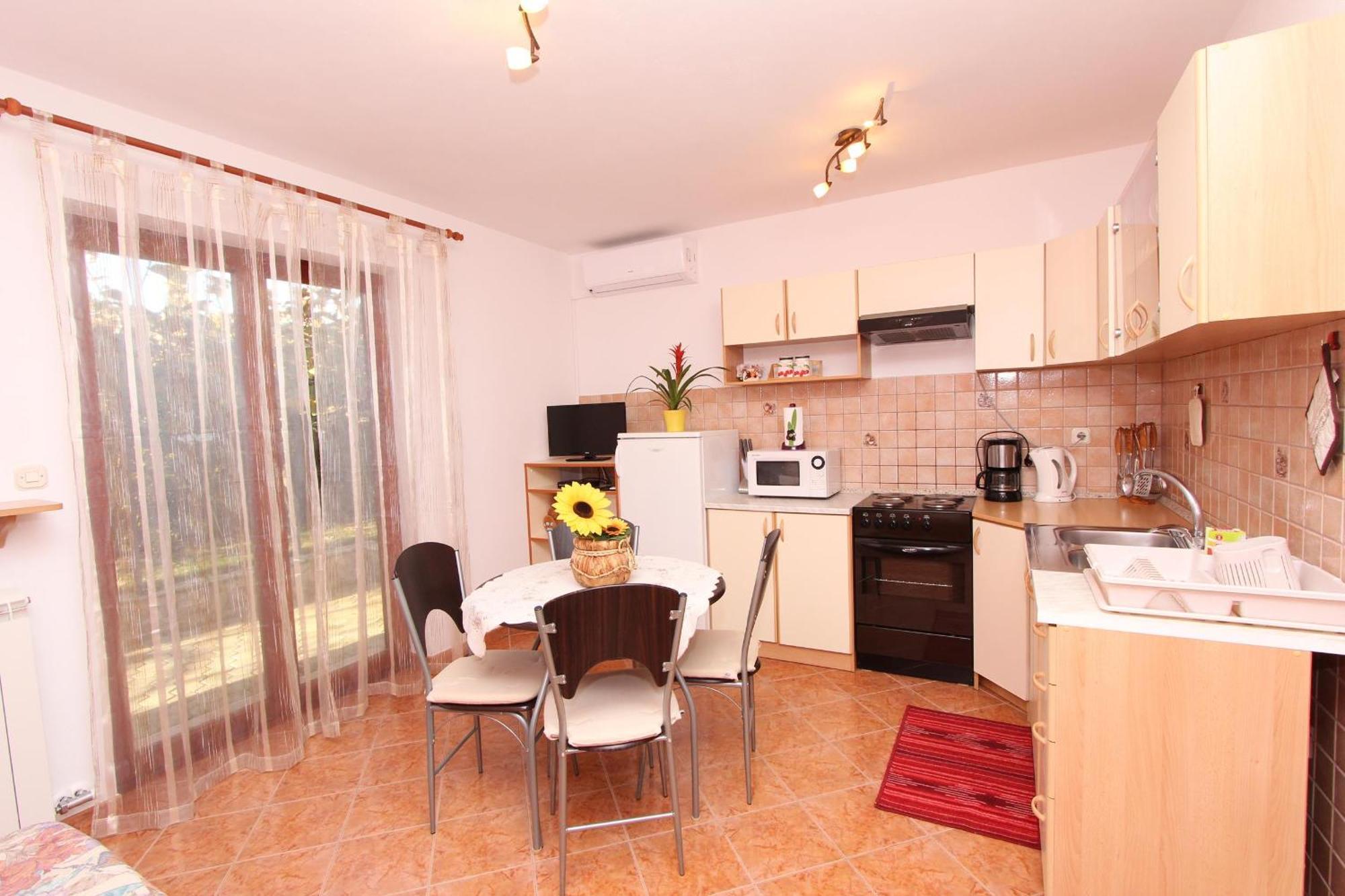 Rooms And Apartment Sanja Rovinj Bagian luar foto