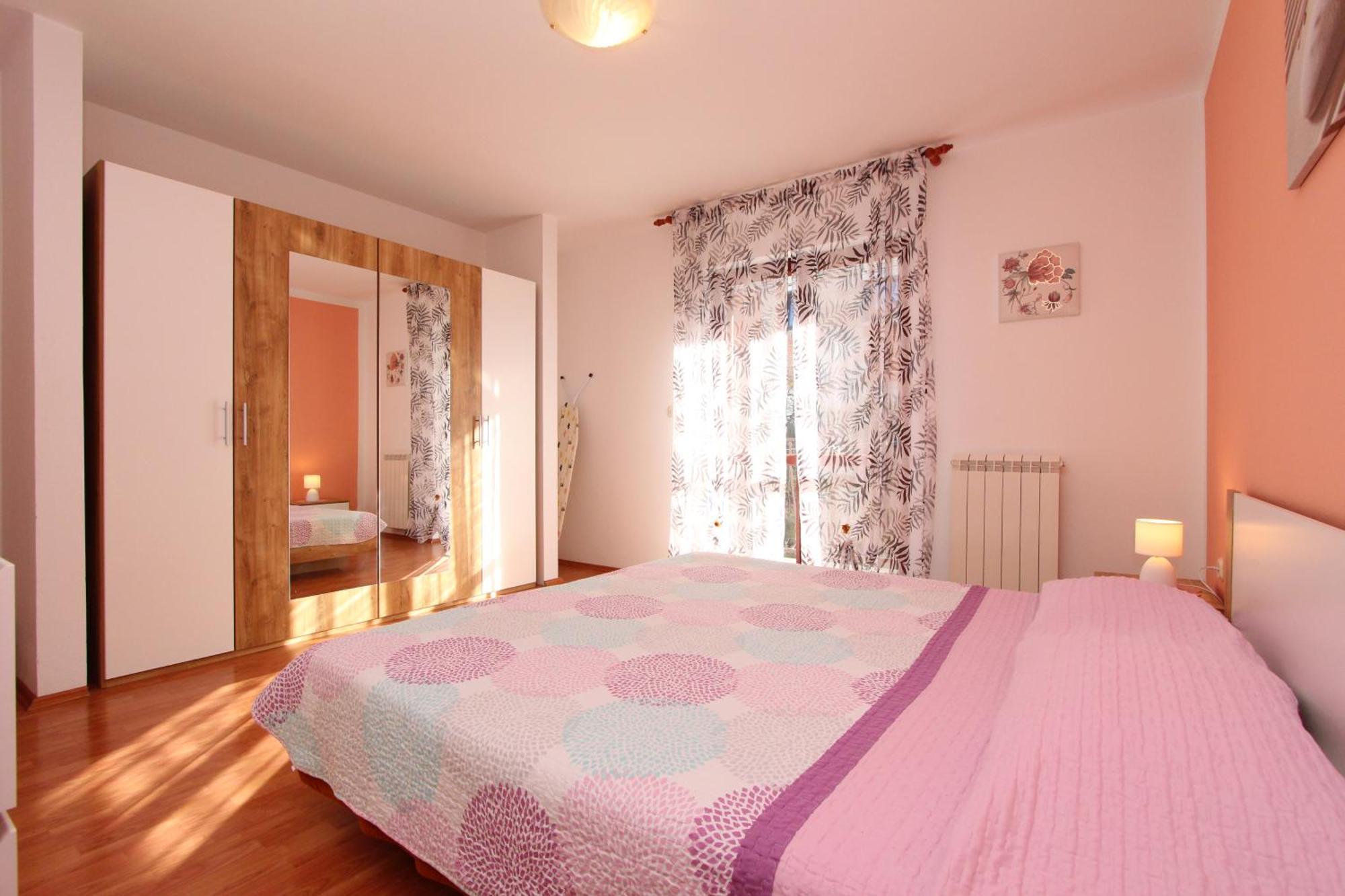 Rooms And Apartment Sanja Rovinj Bagian luar foto