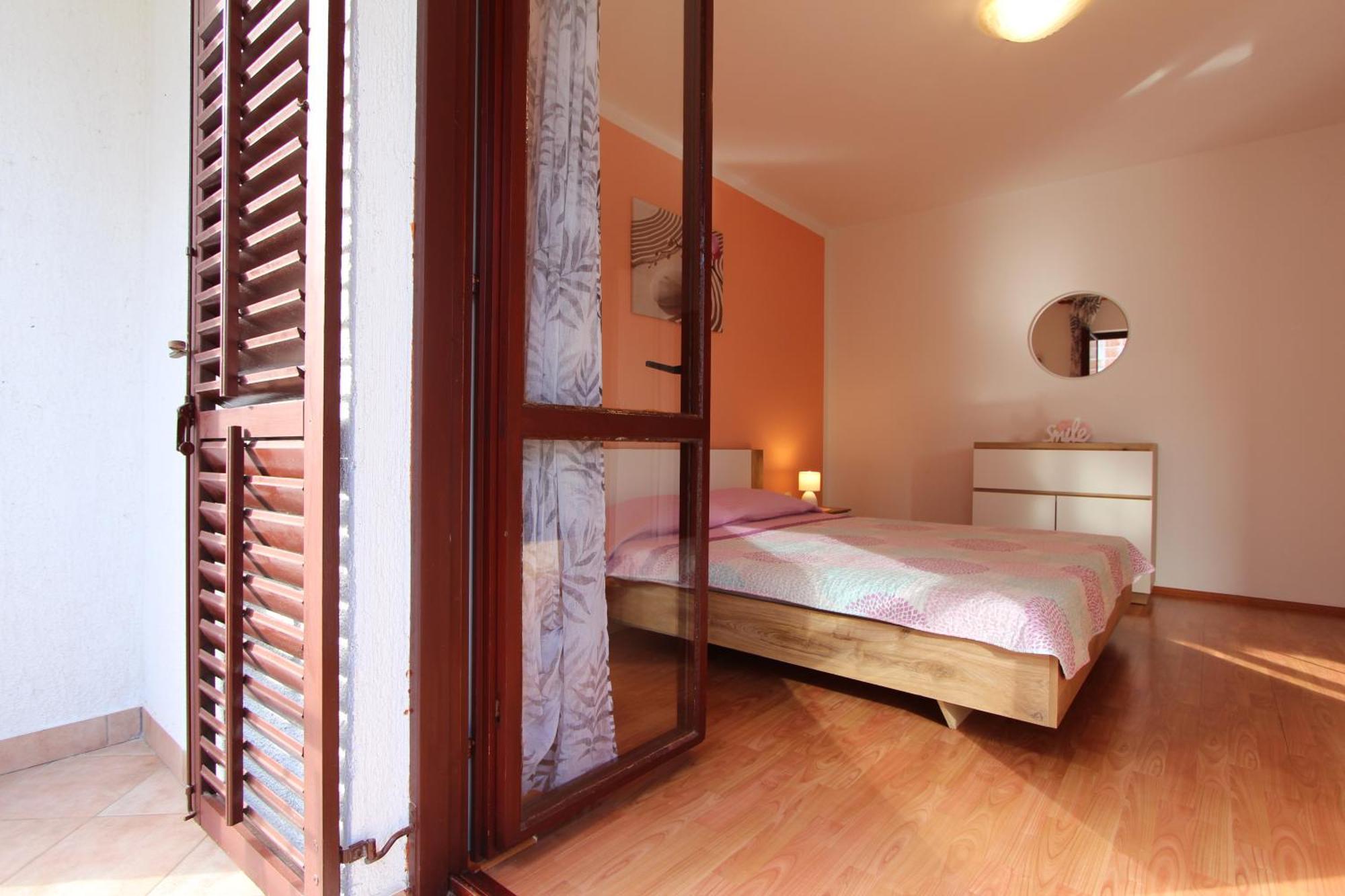 Rooms And Apartment Sanja Rovinj Bagian luar foto