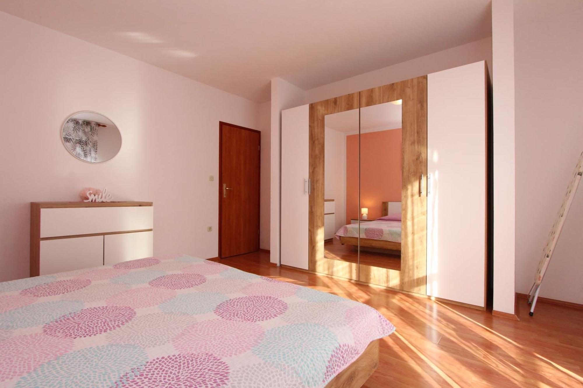 Rooms And Apartment Sanja Rovinj Bagian luar foto