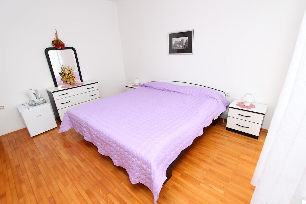 Rooms And Apartment Sanja Rovinj Ruang foto