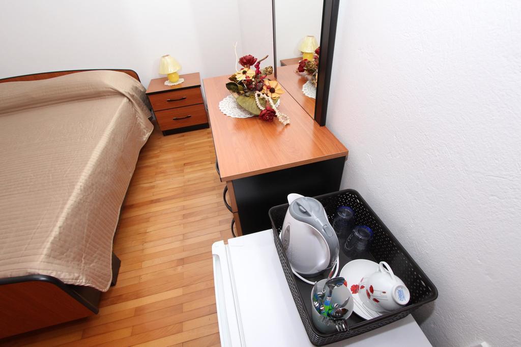 Rooms And Apartment Sanja Rovinj Bagian luar foto