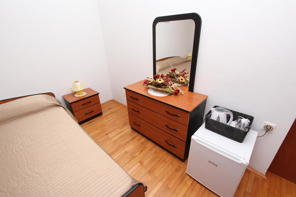 Rooms And Apartment Sanja Rovinj Bagian luar foto